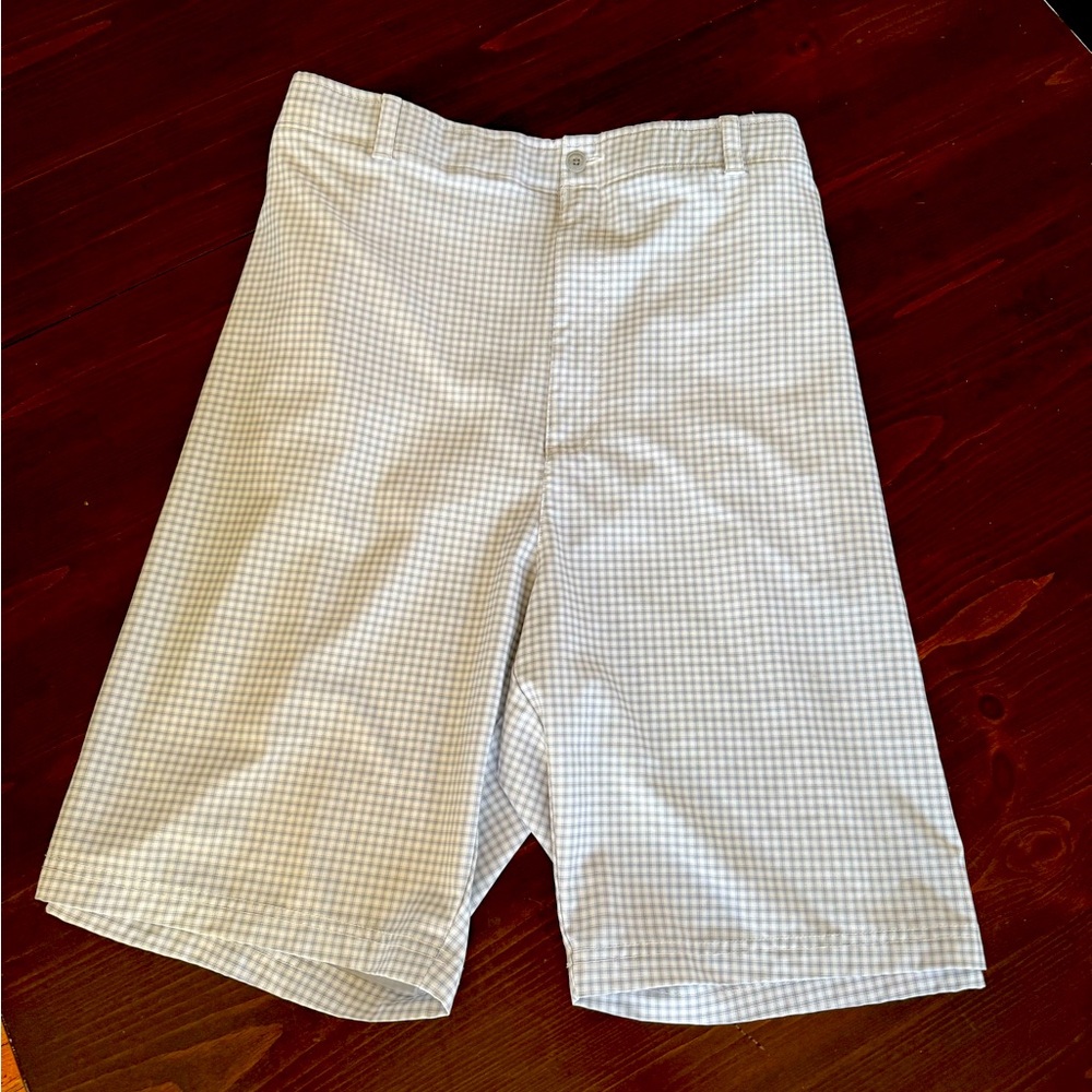⛳️BEN HOGAN ⛳️Performance Active Golf Shorts. Size 46 waist. Mint Condition!